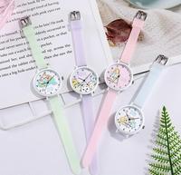 Montre phosphorescente Montres à quartz pour enfants 3 pointeurs Aiguilles lumineuses Montre-bracelet analogique à quartz pour enfants