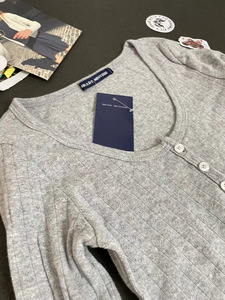 Maglietta da donna con collo rotondo a tre bottoni a <span class=keywords><strong>maniche</strong></span> <span class=keywords><strong>lunghe</strong></span> a <span class=keywords><strong>maniche</strong></span> <span class=keywords><strong>lunghe</strong></span> alla moda di alta qualità con scollo rotondo di alta qualità Brandy BM - Product Image 5