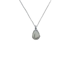 Collier pendentif en zircon en forme de fleur pour femme, micro-incrustation géométrique, chaîne de clavicule entièrement sertie de diamants, pour usage quotidien et professionnel - Product Image 1