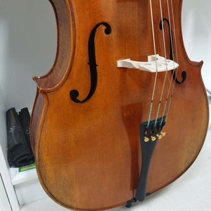 Cello professionnel naturel flammé fait main en gros avec <span class=keywords><strong>archet</strong></span> en bois de Brésil et prix bas - Product Image 6