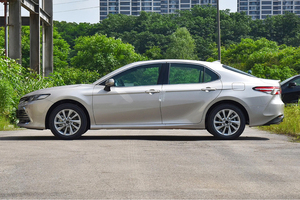 Camry 2024 de Segunda Mano en Stock, Volante a la Izquierda, Neumáticos R16, Asientos de Tela, Sedán Híbrido, Económico y Popular en el Sudeste Asiático y Oriente Medio - Product Image 6