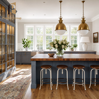 Finition bleu marine pour armoires de cuisine style Shaker, design moderne, pour les cabinets de cuisine des immeubles d'appartements.