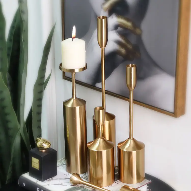 Candelabro de mesa de oro nórdico, decoración moderna para el hogar, Metal Kerzenhalter de lujo, galvanoplastia, juego de candelabro de Metal dorado