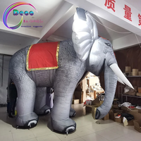 Éléphant gonflable géant décoré avec couverture de selle pour la décoration d'événements de mariage et comme accessoire de présentation