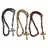 Collier Pendentif Croix en Acier Inoxydable avec Chapelet Catholique en Cristal – Cadeau pour la Prière, la Dévotion Familiale et la Cérémonie Religieuse