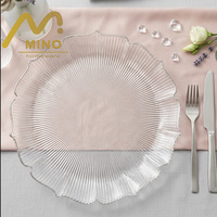 Assiette de présentation vintage en verre baroque transparent, style français, pour mariage, événementiel, traiteur et service de table élégant