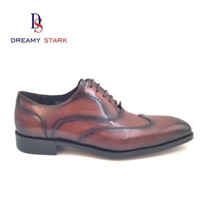 Chaussures en cuir vieilli faites à la main, couleur marron rétro, à lacets, avec une touche d'élégance professionnelle raffinée - Product Image 3