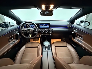 Mercedes-Benz <span class=keywords><strong>Clase</strong></span> <span class=keywords><strong>A</strong></span> 2024 <span class=keywords><strong>A</strong></span> <span class=keywords><strong>200</strong></span> L Edición Fashion - Product Image 6