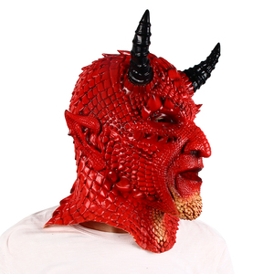 Máscara de látex de <span class=keywords><strong>demonio</strong></span> dragón rojo de cabeza completa con textura escamosa, <span class=keywords><strong>cuernos</strong></span> negros, orejas puntiagudas, diseño de cuello en degradado, suave y cómoda para fiestas. - Product Image 3