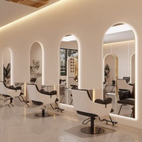 Miroir mural en verre éclairé par LED pour salon de coiffure, très vendu, avec options personnalisables pour hôtel et salle de bain