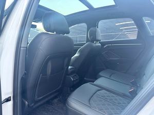 Voitures d'occasion <span class=keywords><strong>Audi</strong></span> 2025 <span class=keywords><strong>Audi</strong></span> <span class=keywords><strong>Q3</strong></span> <span class=keywords><strong>1</strong></span>.5T 35 <span class=keywords><strong>TFSI</strong></span> 45e anniversaire Edition Qua ttro Sport Fabriqué en Chine Pas d'accidents Peinture d'origine SUV - Product Image 4