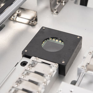 Machine SMT de bureau sans alimentation externe et machine de montage économique pour la <span class=keywords><strong>fabrication</strong></span> de <span class=keywords><strong>PCB</strong></span> d'ampoules LED - Product Image 5