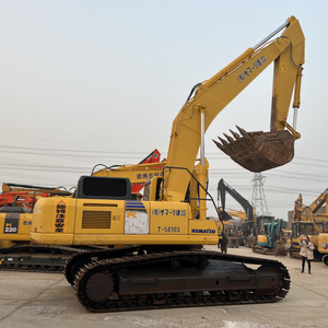 Excavatrice Komatsu PC400lc-8R d'occasion en excellent état, moteur d'origine, godet de 1,9 m³, poids opérationnel de 40 tonnes, puissance de 270 kW - Product Image 4