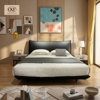 Lit double OKF en cuir italien minimaliste de luxe, avec cadre en bois massif, tête de lit haute et réglable, rembourré