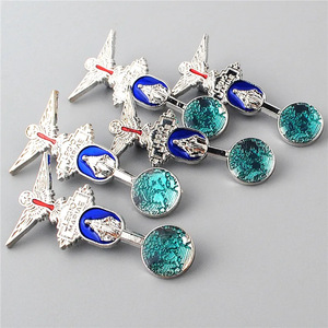 Broche de solapa de aleación esmaltada con diseño de cruz, creativo y exquisito, religioso católico de la Legión de María - Product Image 2