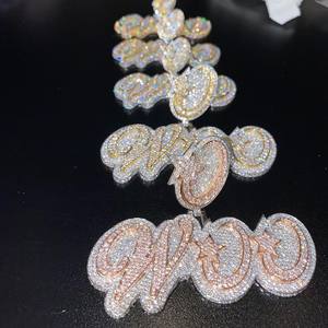 Vente chaude Unisexe WOO Lettre Glacé Moissanite Diamant Pendentif Nouveau À La Mode Certifié Bijoux En Argent Sterling avec Des Accents D'or - Product Image 3