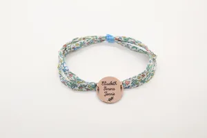 Bracelet en Tissu <span class=keywords><strong>Cordon</strong></span> <span class=keywords><strong>Liberty</strong></span> Personnalisé, Médaille Prénom Gravée, Bracelet Fleuri Coloré, Cadeau pour Maman - Product Image 4