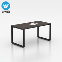 Bureau d'ordinateur moderne en bois LIWEI, en vente flash, avec fonction extensible et installation facile pour un usage domestique ou au bureau