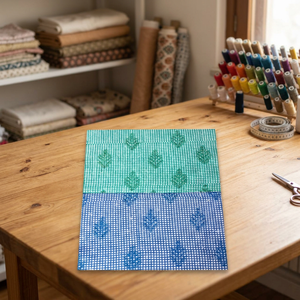 Tissu en coton pur imprimé à la main de Jaipur, motif géométrique à carreaux et motif arbre, idéal pour les chemises et les projets d'artisanat - Product Image 1