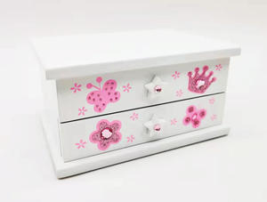Boîte à musique en bois personnalisée pour filles, avec cadenas et clé, style princesse blanche de luxe, cadeau pour enfants, ballerine, boîte à bijoux musicale - Product Image 2