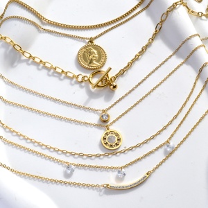 Collier à chaîne double avec pendentif en acier inoxydable plaqué or 18 carats, personnalisé, tendance, pour femmes - Product Image 2