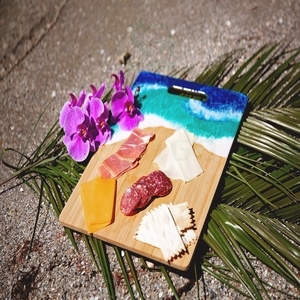 Belle planche à découper en acacia bloc à découper sain planche à découper en résine époxy vague océanique - Product Image 5