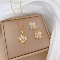 Ensemble de Bijoux Acier Inoxydable Trèfle à Quatre Feuilles Porte-Bonheur Collier et Boucles d'Oreilles Puces pour Femmes Filles Cadeau Saint-Valentin Fête