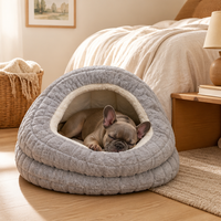 Lit pour chien en forme de grotte, en peluche, avec capuche, anti-anxiété, pour petits chiens et chats, doux, lavable, en fausse fourrure, confortable, OEM ODM personnalisé