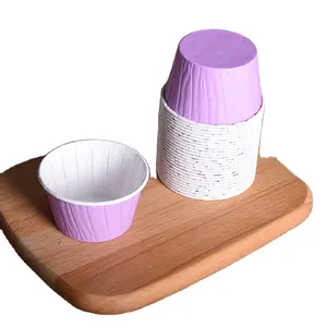 Toptan kağıt bardaklar düz kırmızı-PE kaplamalı rulo ağız tipi yüksek kaliteli pişirme kağıt bardaklar kek için düz renk kek kağıt bardaklar