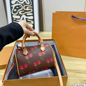 Juego de 4 Bolsos de Mano de Poliéster Impermeables de Lujo con Estampado de Cerezas, Diseño Clásico Vintage de París, Gran Venta - Product Image 2