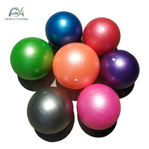 <span class=keywords><strong>Palla</strong></span> da Yoga/Pilates Mini Lucida da 9 Pollici, Sfera Gonfiabile Piccola per Esercizi Professionali di Allenamento della Forza del Core - Product Image 2