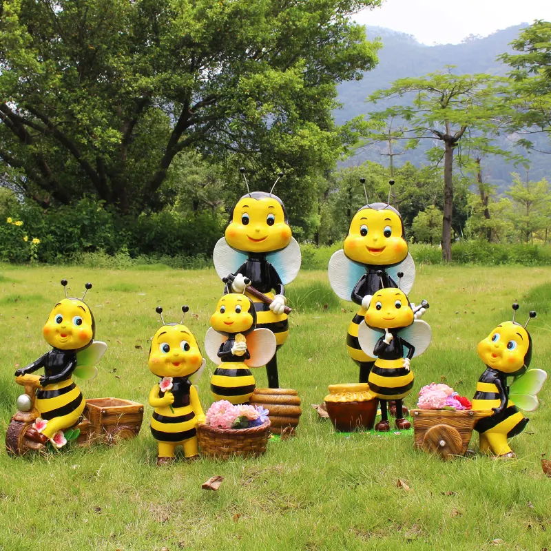 Fabriek Op Maat Voor Verkoop Hoge Kwaliteit Hot Selling Outdoor Tuin Sculptuur Pop Art Hars Cartoon Bee Standbeeld Dier Sculptuur