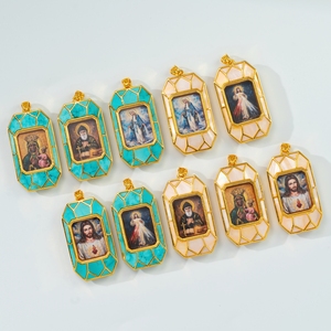 จี้พระแม่พระอันุภาพทองเหลืองฝังเทอร์ควอยซ์ ลายนูน 3 มิติ รูปเคารพคาทอลิก สองด้าน งานสั่งทำ เครื่องประดับทางศาสนาคริสต์ - Product Image 1
