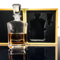 Carafe à whisky en verre soufflé à la main de luxe sur mesure en gros avec boîte en bois 770 ml