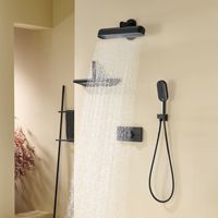Ensemble de douche encastré tout en cuivre avec robinets thermostatiques, finition brossée, style luxe discret, pour usage hôtelier, mural et intégré