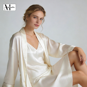 Elegante Camicia da Notte Lunga per Donne in Seta di Gelso, Morbida Biancheria da Notte Personalizzata, Abbigliamento da Casa per Signore - Product Image 1