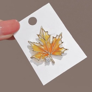 Feuille d'érable rétro française délicate niche de qualité supérieure femmes broche broche <span class=keywords><strong>fixe</strong></span> anti-éblouissement - Product Image 5