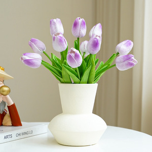 <span class=keywords><strong>Bouquet</strong></span> di <span class=keywords><strong>Tulipani</strong></span> Bianchi <span class=keywords><strong>Artificiali</strong></span> in Morbido PU, Realistici al Tatto, per Decorazioni di San Valentino, Natale, Matrimoni e Casa - Product Image 3