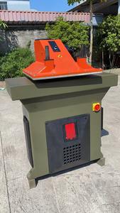 Máquina cortadora de brazo oscilante hidráulico, suela de zapatilla de goma, precio de máquina para hacer zapatos, 20T/25T - Product Image 4