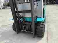 Chariot élévateur électrique 2T CPD20, mât 3 sections 4m, pince à sacs souples 1T, contrôleur Curtis, batterie lithium-ion automatique, commande assise, transmission intégrale (AWD)