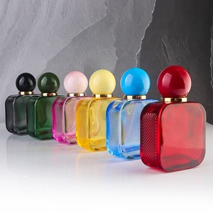 Mignon coloré 50ml carré clair vide gaufrage côté 15mm pulvérisateur à sertir bouteille de parfum en verre avec bouchon à bille - Product Image 2