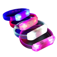 Bracelet LED Redshark en PVC activé par le son avec logo personnalisé, bracelet RGB à piles bouton, autonomie 40-60 heures pour mariages et Noël