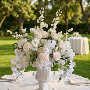Centros de Mesa con Bolas de Flores Artificiales Blancas y Champán, Arreglos Florales Elegantes para Decoración de Mesa de Boda - Product Image 1