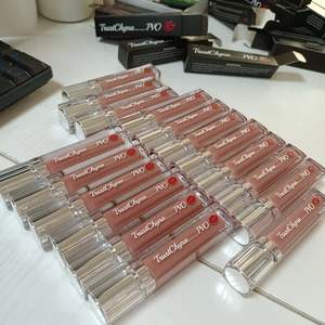 Etiqueta privada al por mayor belleza cometic lápiz labial mate a prueba de agua logotipo personalizado lápiz labial de lujo tubo brillo lápiz labial - Product Image 3