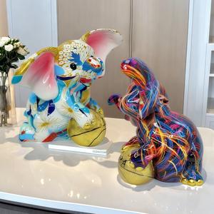 Décoration créative haut de gamme européenne en résine Dumbo, idéale pour l'entrée, la chambre, la table, cadeau, vente en gros - Product Image 4