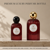 Flacon de parfum en verre côtelé de qualité supérieure, 50 ml et 100 ml, rouge bordeaux, avec bouchon sphérique translucide |   Approvisionnement en gros de logos personnalisés