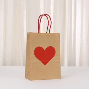 ถุงของขวัญวาเลนไทน์แบบกำหนดเองขายส่งจากโรงงาน ถุงบรรจุภัณฑ์ของขวัญรูปหัวใจ ถุงใส่ขนม ถุงกระดาษคราฟท์มีหูหิ้ว - Product Image 1