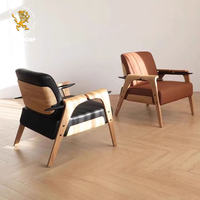 Fauteuil de style Mid-Century avec structure en bois massif et revêtement en tissu, pour salon, hôtel, ou comme canapé individuel d'appoint