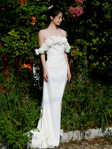 Vestido de Novia de Lujo Blanco Antiestático 100% Algodón con Hombro Descubierto y Flores de Rosa, Ideal para el Despertar de la Novia y como Vestido de Certificado de Compromiso - Product Image 5