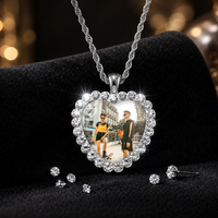 Collier personnalisable en forme de cœur avec diamant pour photos de groupe, cadeaux de vacances pour couples ou bijoux commémoratifs pour animaux de compagnie